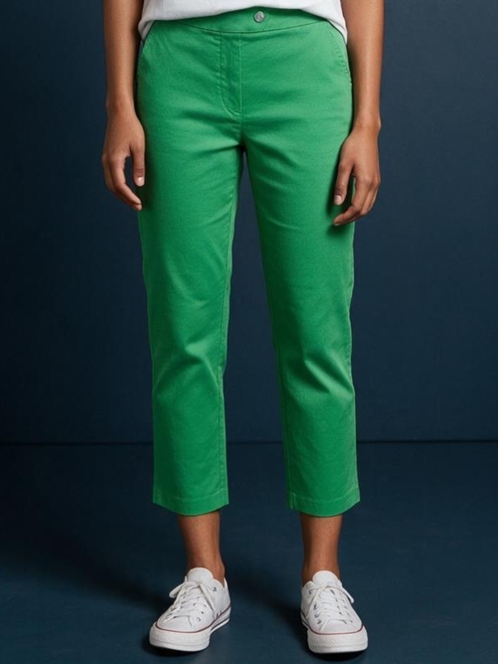 Rafaella Women’s Green Capri pants- Straight stretch Fit